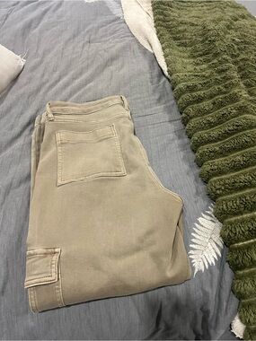 Buckle :Casual Neutral Cargo Pants - khaki tan
